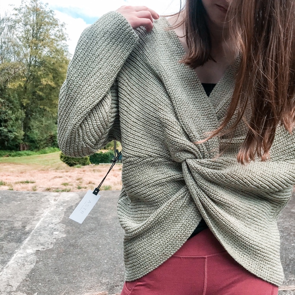 NWT ASTR The Label reversible sweater size XL